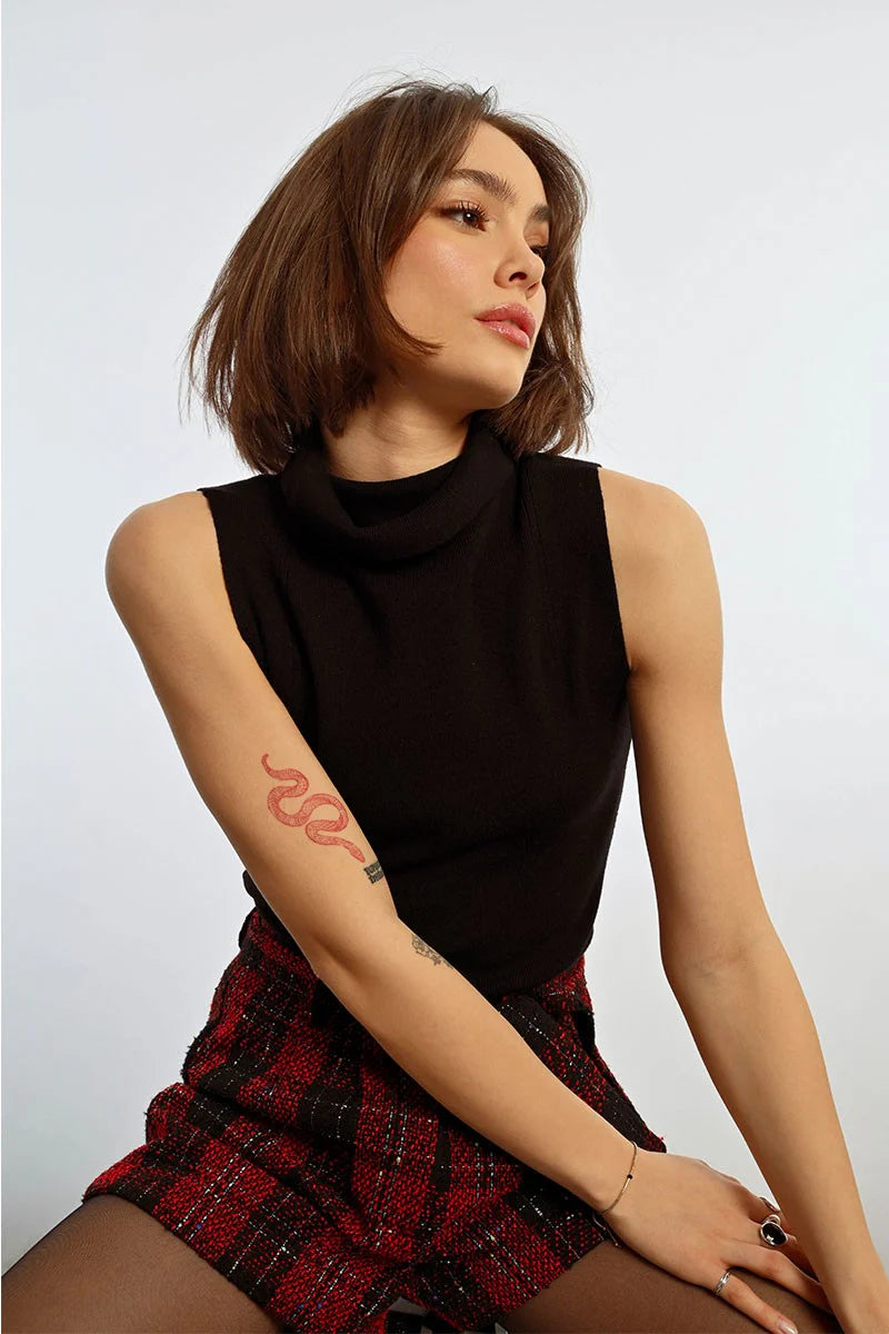 Noble Temperament Molly Bracken Sleeveless Turtleneck Sweater